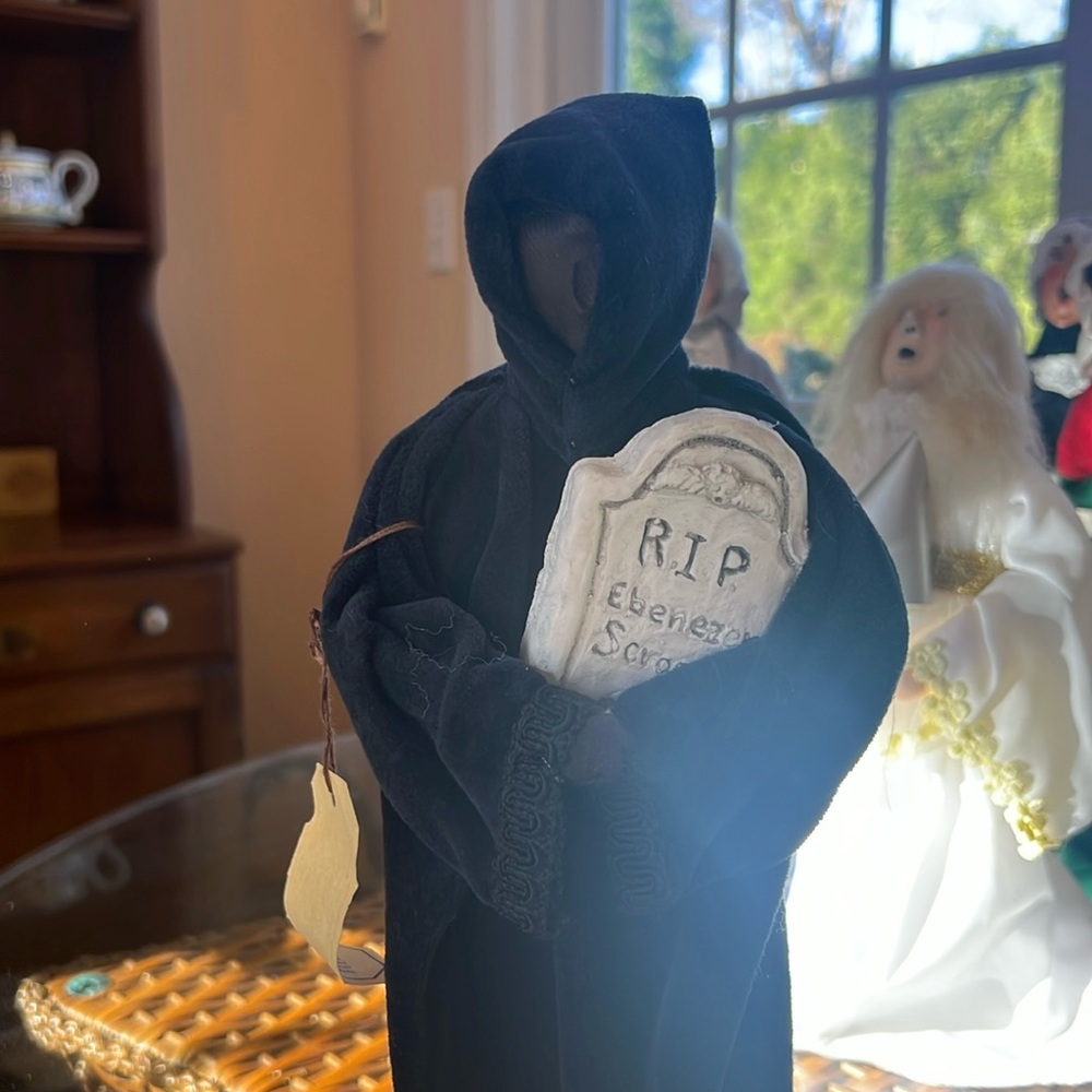 Ghost of Christmas Future Byer’s Caroler